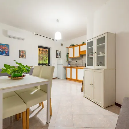 Lucia Roma Holiday home *